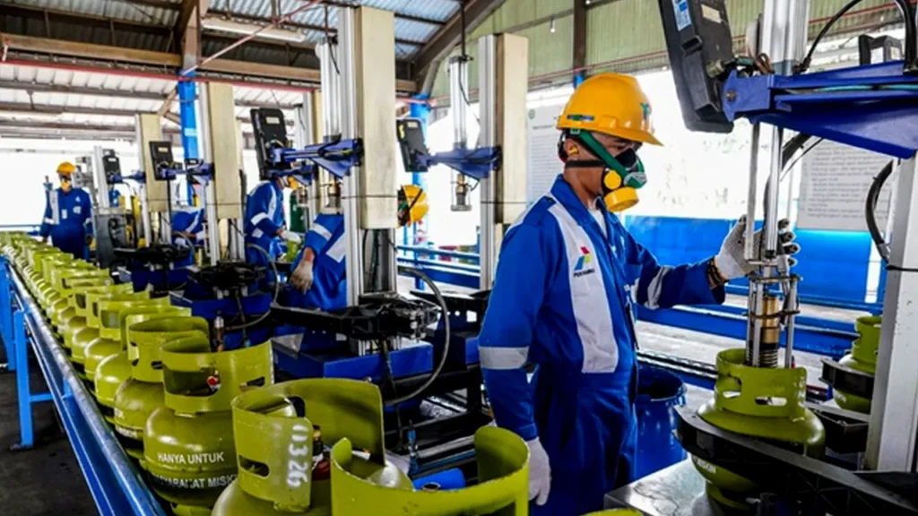 Pertamina Salurkan 9 Juta Tabung LPG 3 Kg Selama Libur Isra Miraj dan Imlek